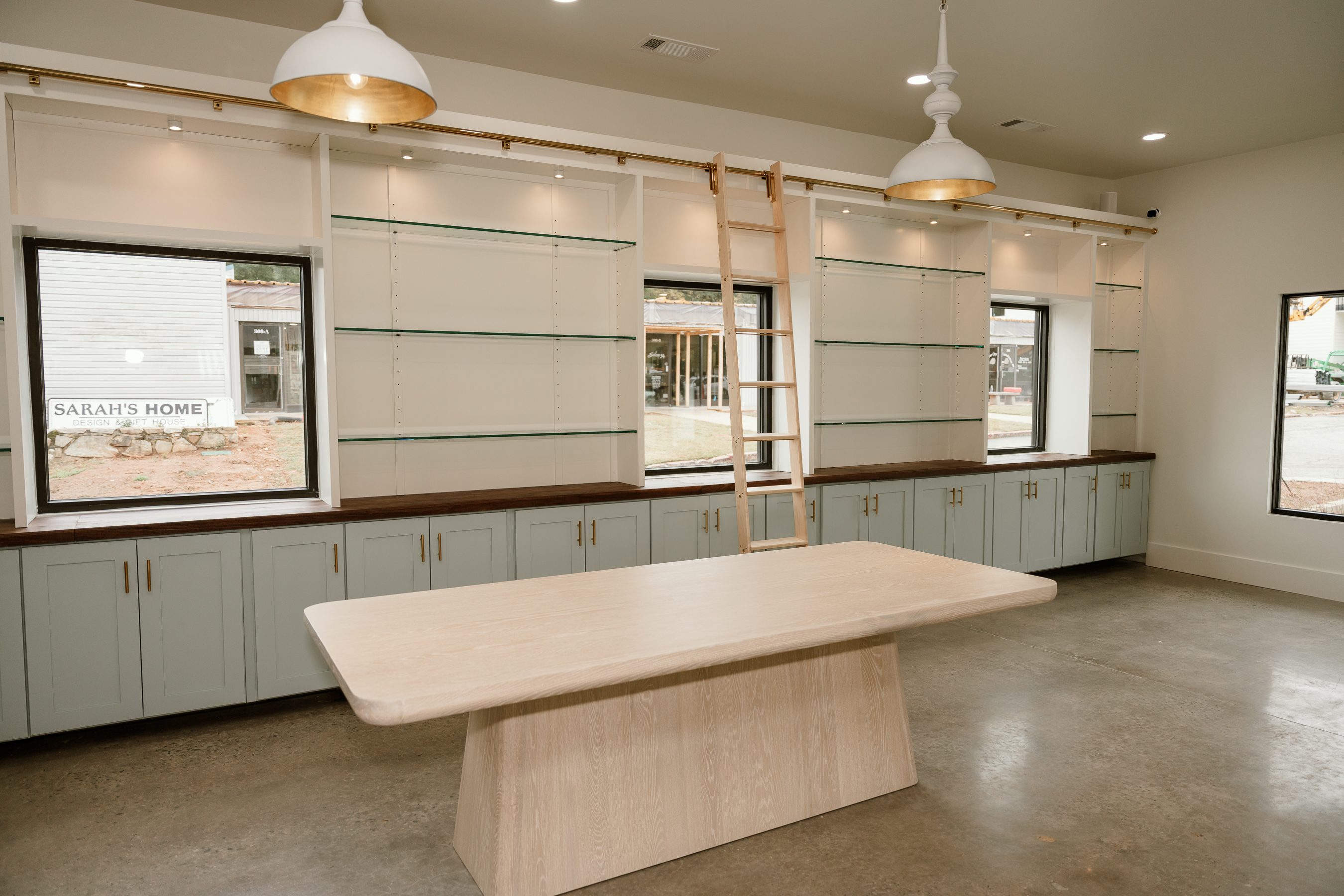 Interior - built-in shelving and display area